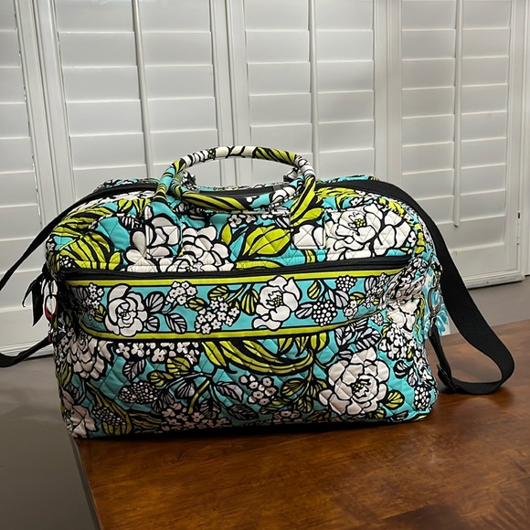 Vera Bradley retired island blooms two handle weekender tote w/shoulder strap - Picture 1 of 16
